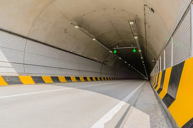 Constru&ccedil;&atilde;o de T&uacute;nel Subterr&acirc;neo
